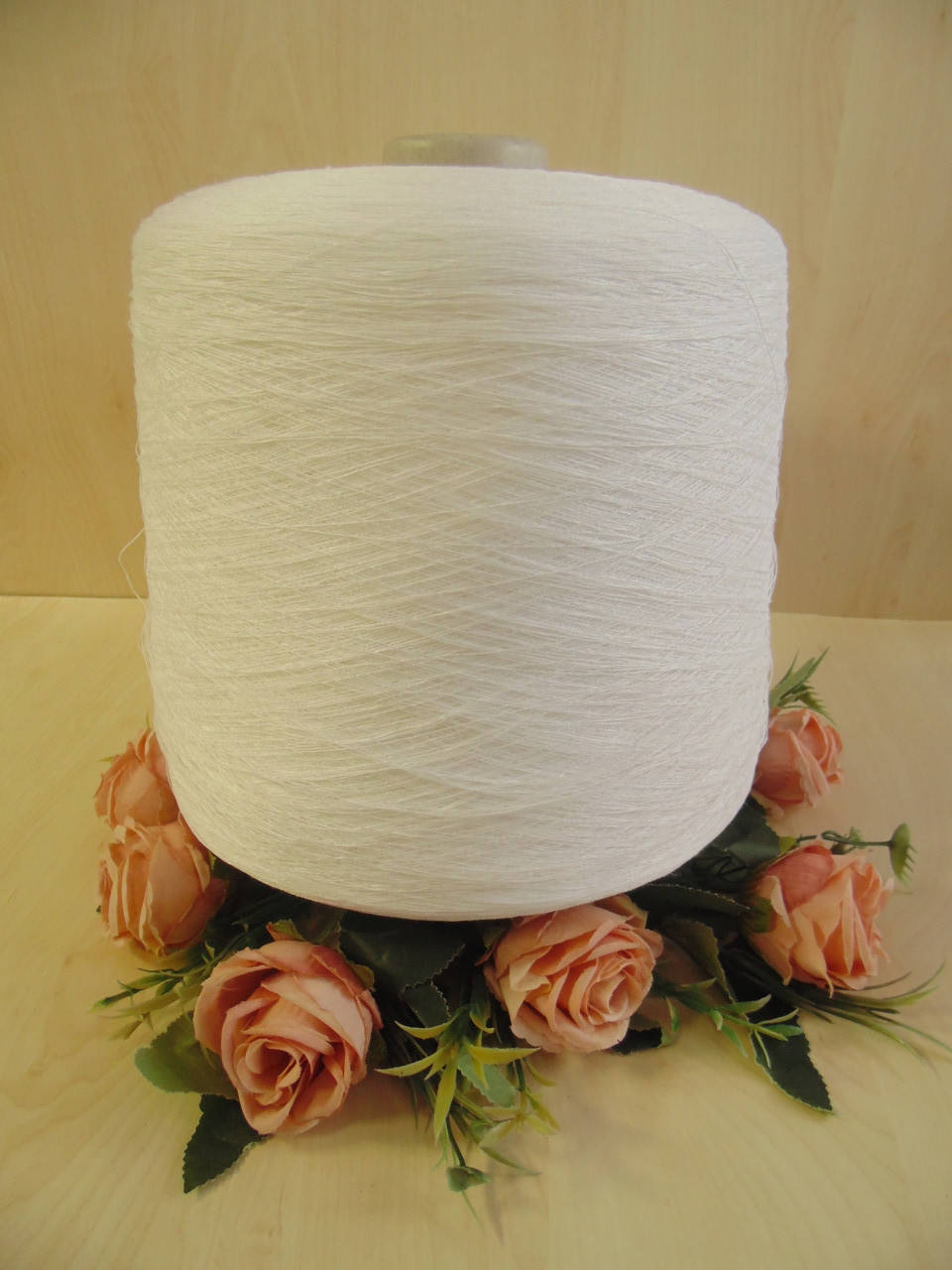 

Итальянская бобинная пряжа Лен от Filpucci art Planet 100% Лен 2300 м. /100 гр. Белый