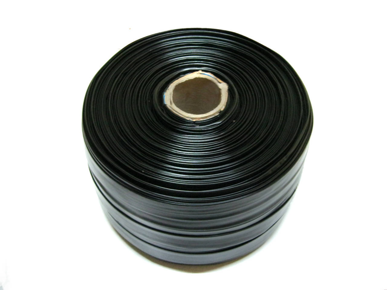 

Капельная лента "AquaPlus" 300 м, расстояние капельниц 20 см, 1,0 л/ч, 8mil - Украина