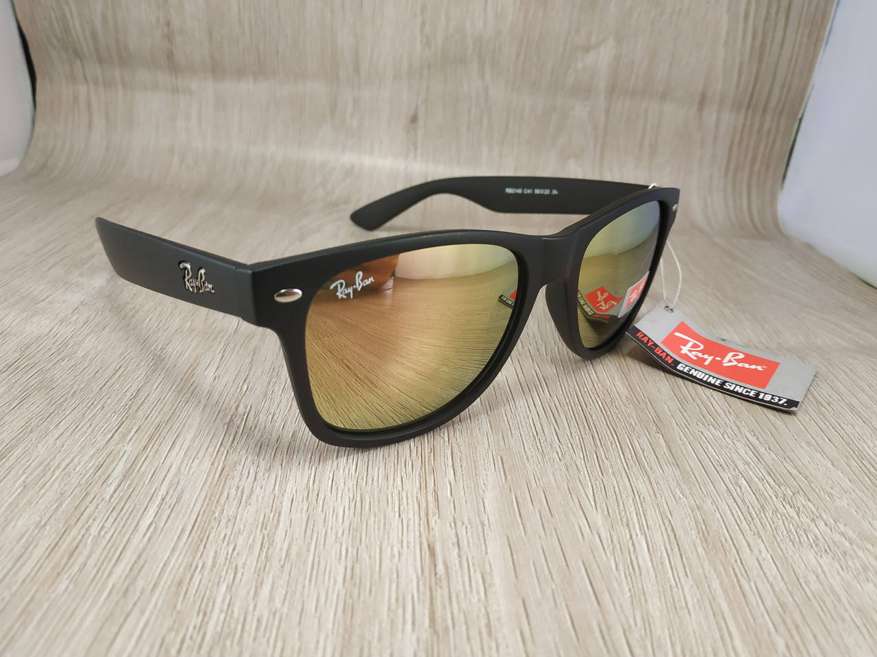 

Солнцезащитные очки Ray Ban Wayfarer - серо-желтые зеркальные, Черный