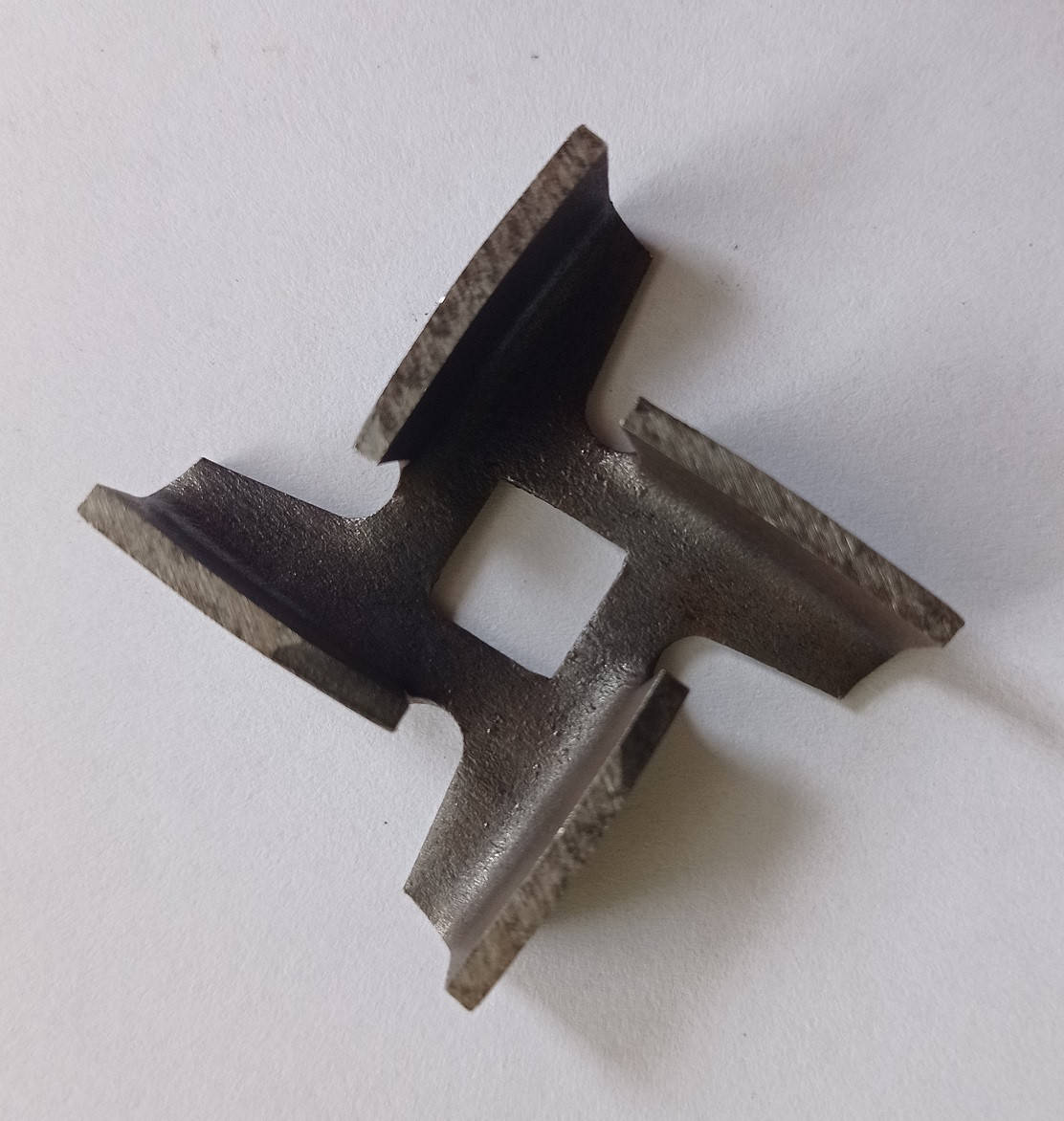 

Нож для мясорубки Эльво (L=46мм, H=7мм, квадр.=8.5мм)