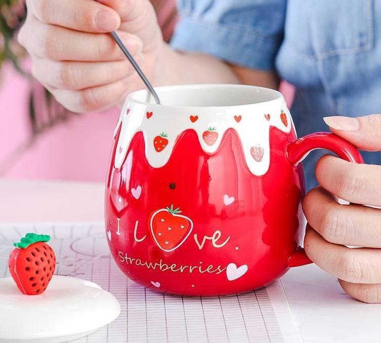 

Кружка с крышкой и ложкой Клубника I love strawberries 5757 450 мл BF, Разные цвета