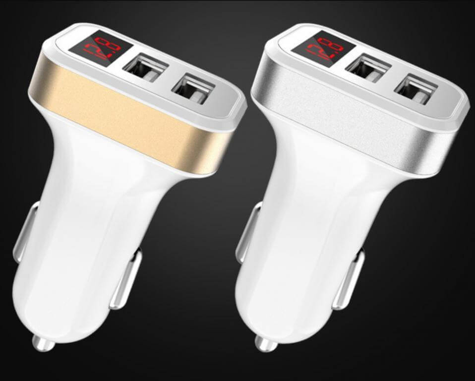 

Автомобильный USB адаптер на 3 кабеля. Золото