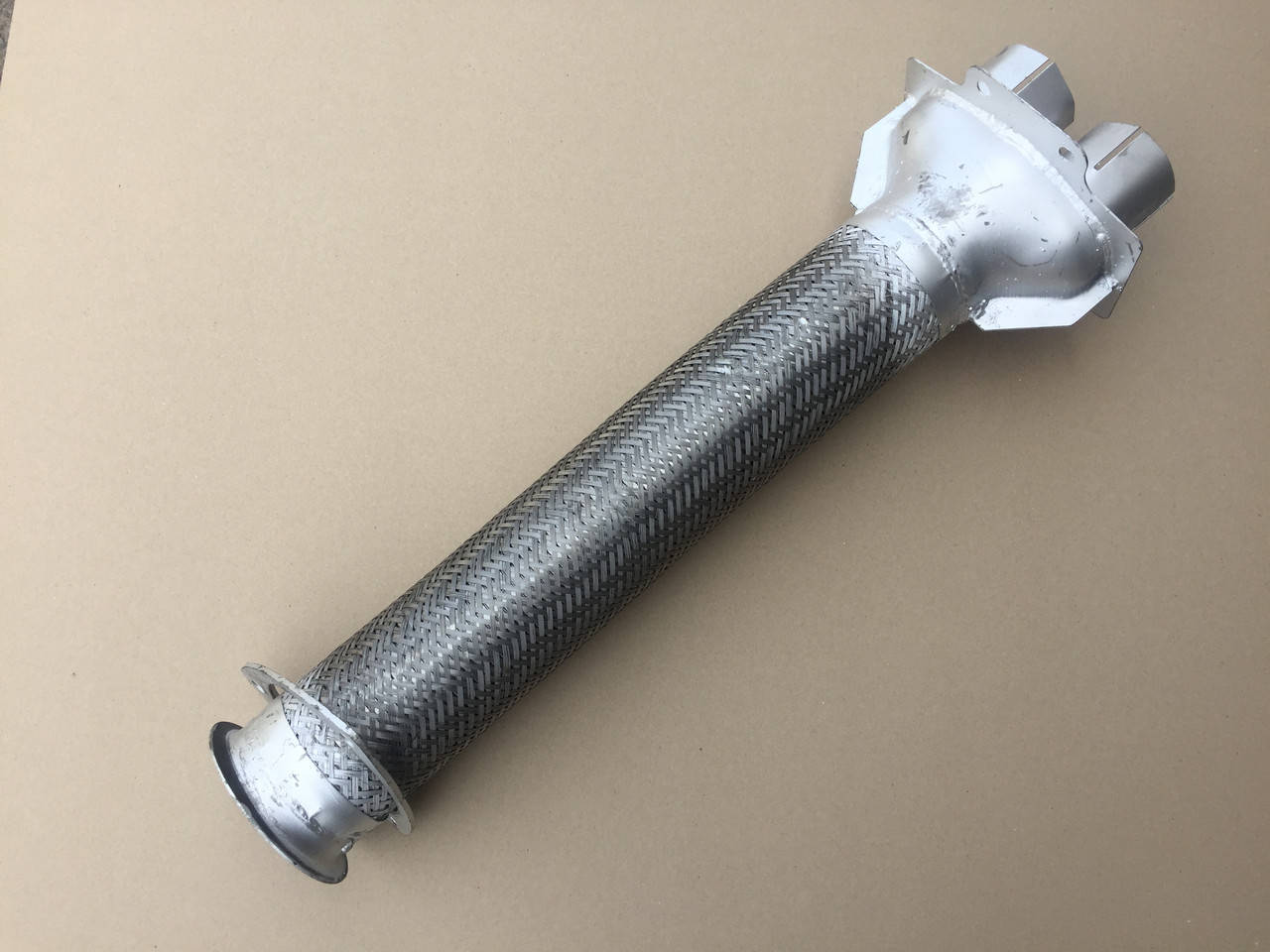 

Металлорукав КАМАЗ с тройником в сборе (метал в оплетке) 5320-1203012