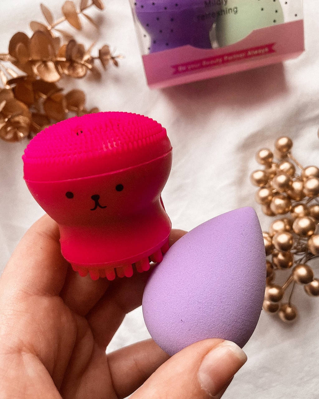 

Набор Силиконовая щеточка для умывания лица осьминог + спонж Beauty Blender