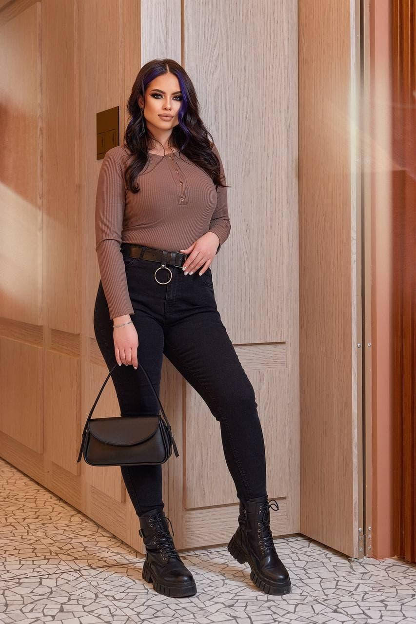 

Женские джинсы американка черные синие завышенная посадка ткань стрейч размер: 46-48, 50-52, 54-56, 58-60