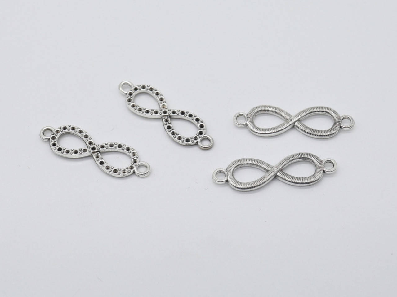 

Бесконечность. Цвет "античное серебро". 33мм