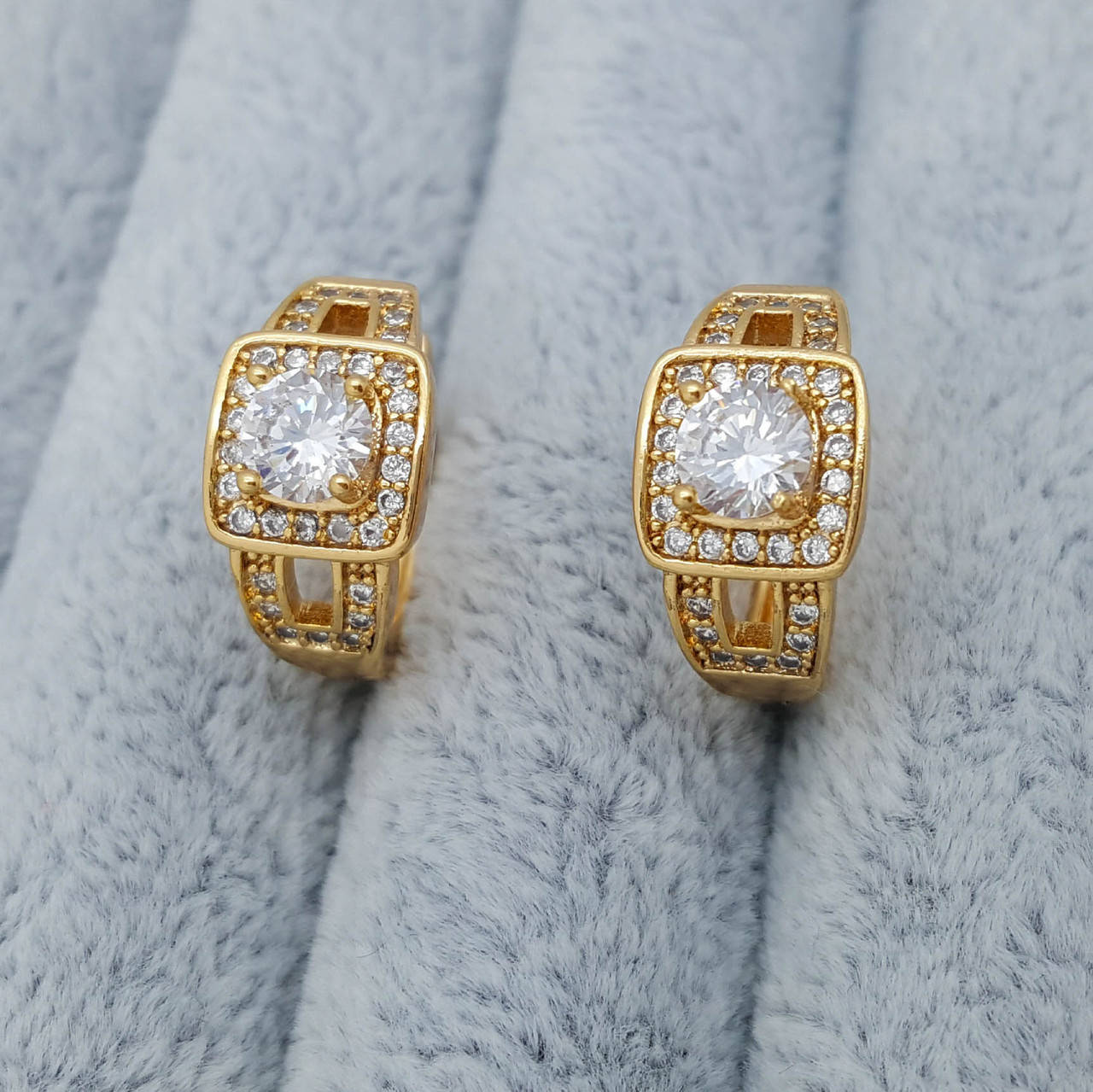 

Серьги Квадрат с россипом камешков, медсплав Xuping, 18К