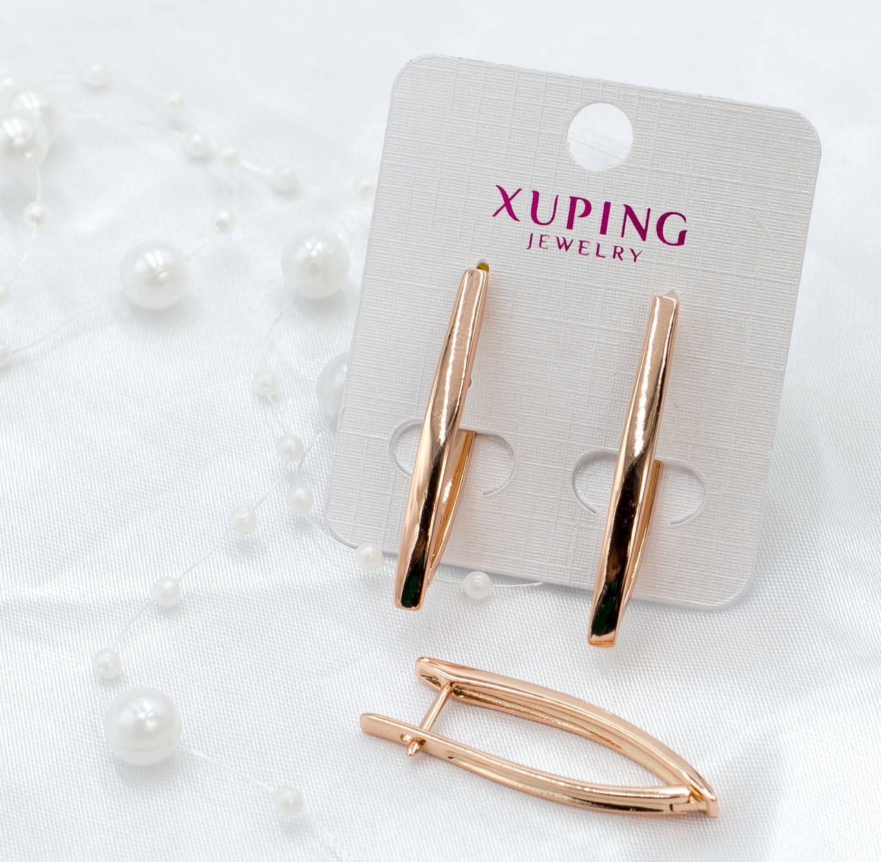 

Длинные серьги Xuping без камней - позолота РО, высота 36мм, ширина 3 мм.