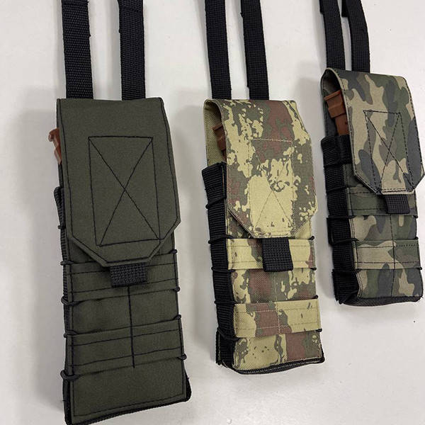 

Подсумок под 1 магазин АК закрытого типа