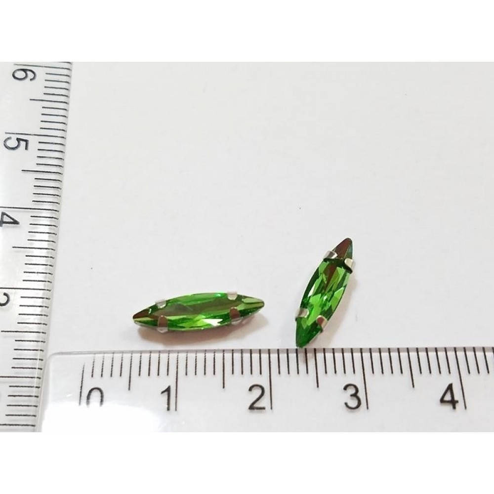 

Страз в цапах. Размер 4*15. (стекло). Цвет - зелёный