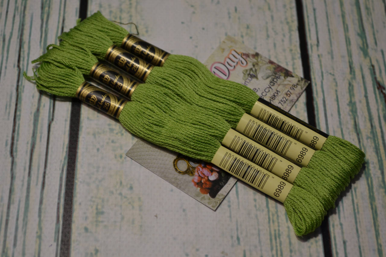 

Мулине Royal Broderie, цвет №989