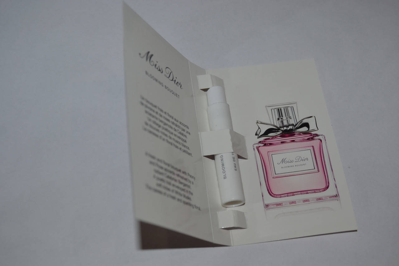 

Пробник женской туалетной воды Christian Dior Miss Dior Blooming Bouquet 1ml