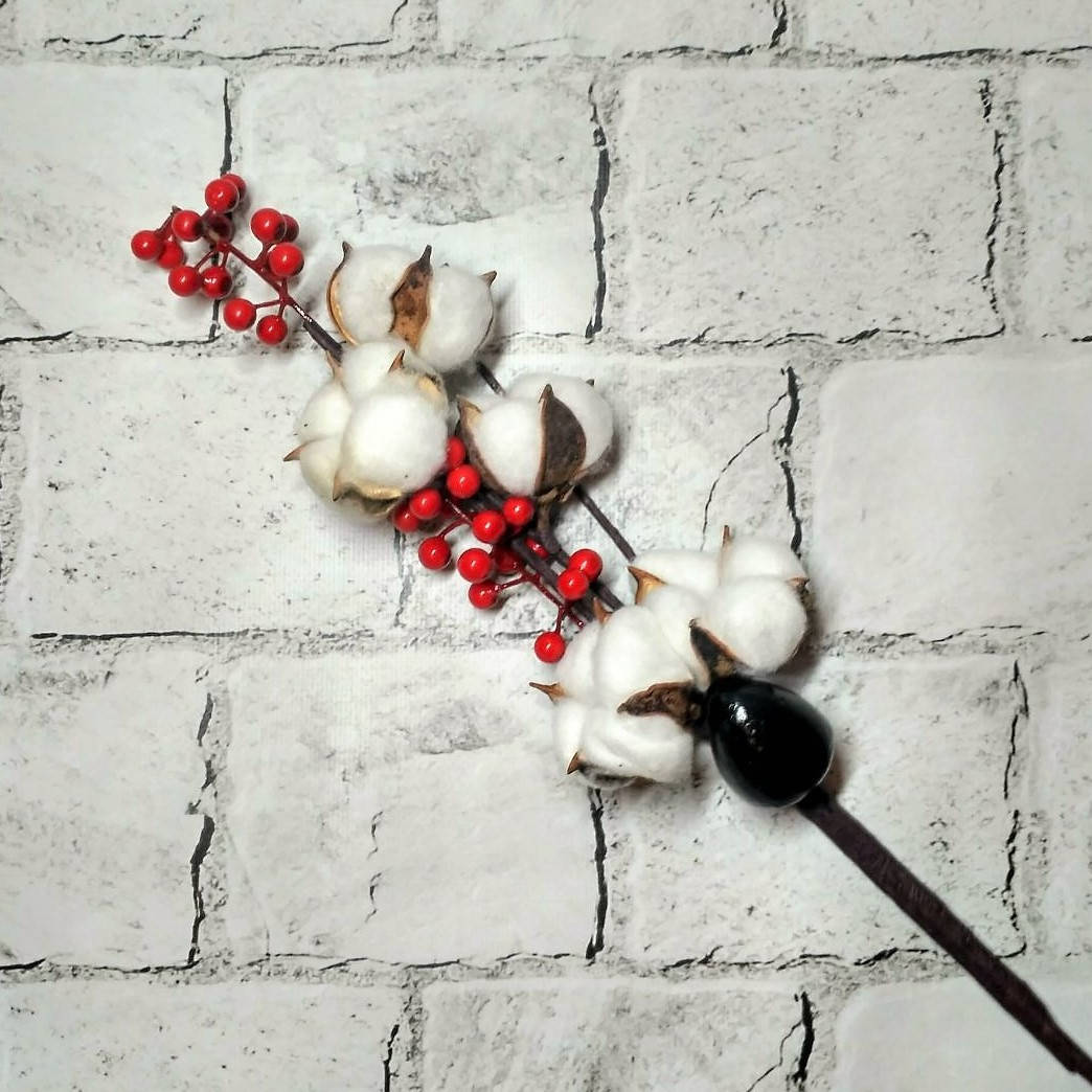 

Ветка хлопок с калиной, 55 см, сухоцвет головки хлопка