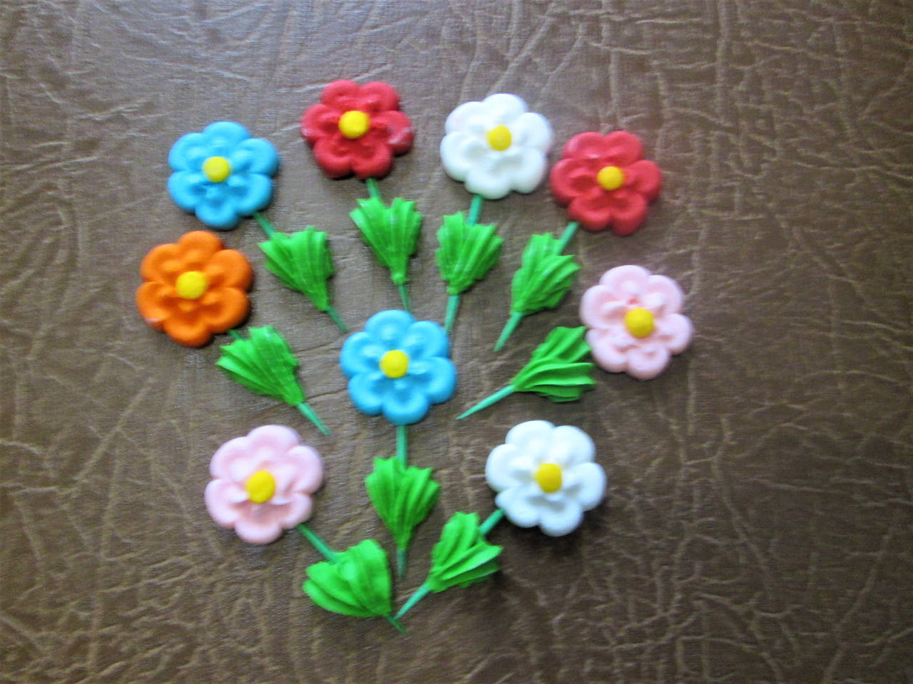 

Украшение на торт "Цветочная поляна"