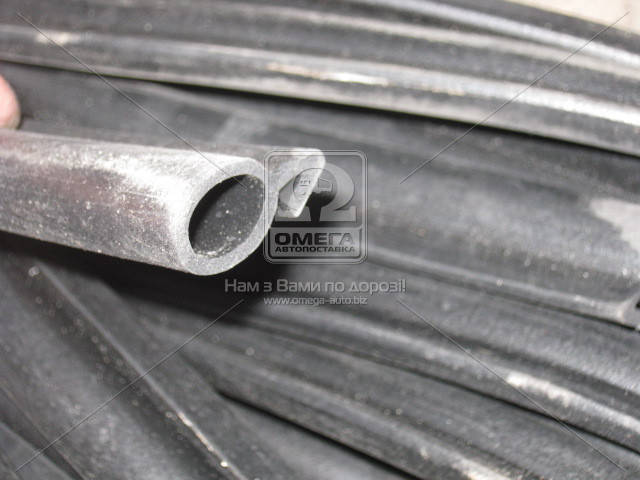 

Уплотнитель двери и рамок стекол УК МТЗ 80-6700021