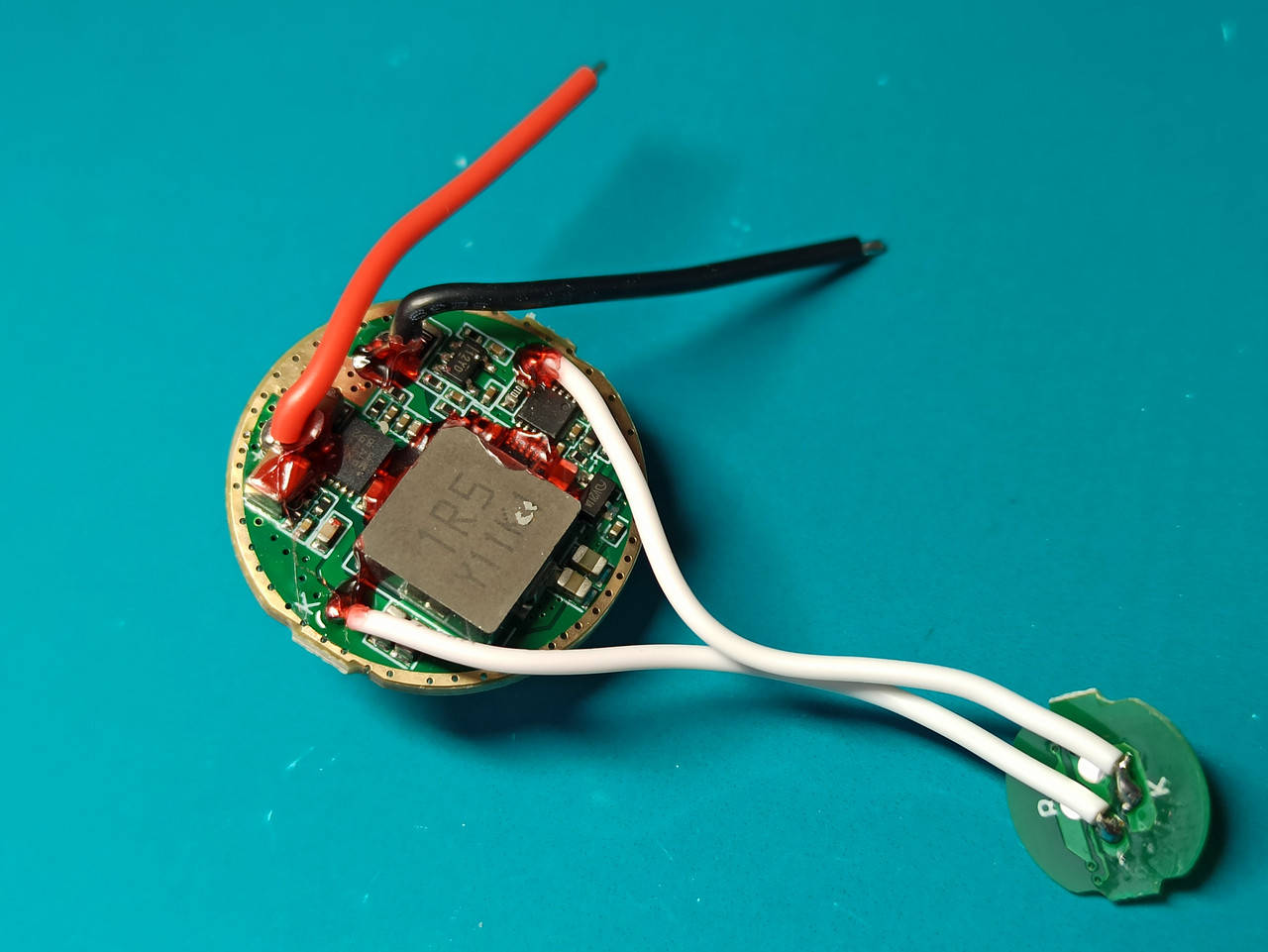 

Драйвер LED Convoy M3 25мм кнопка с пружиной XHP 50/70.2