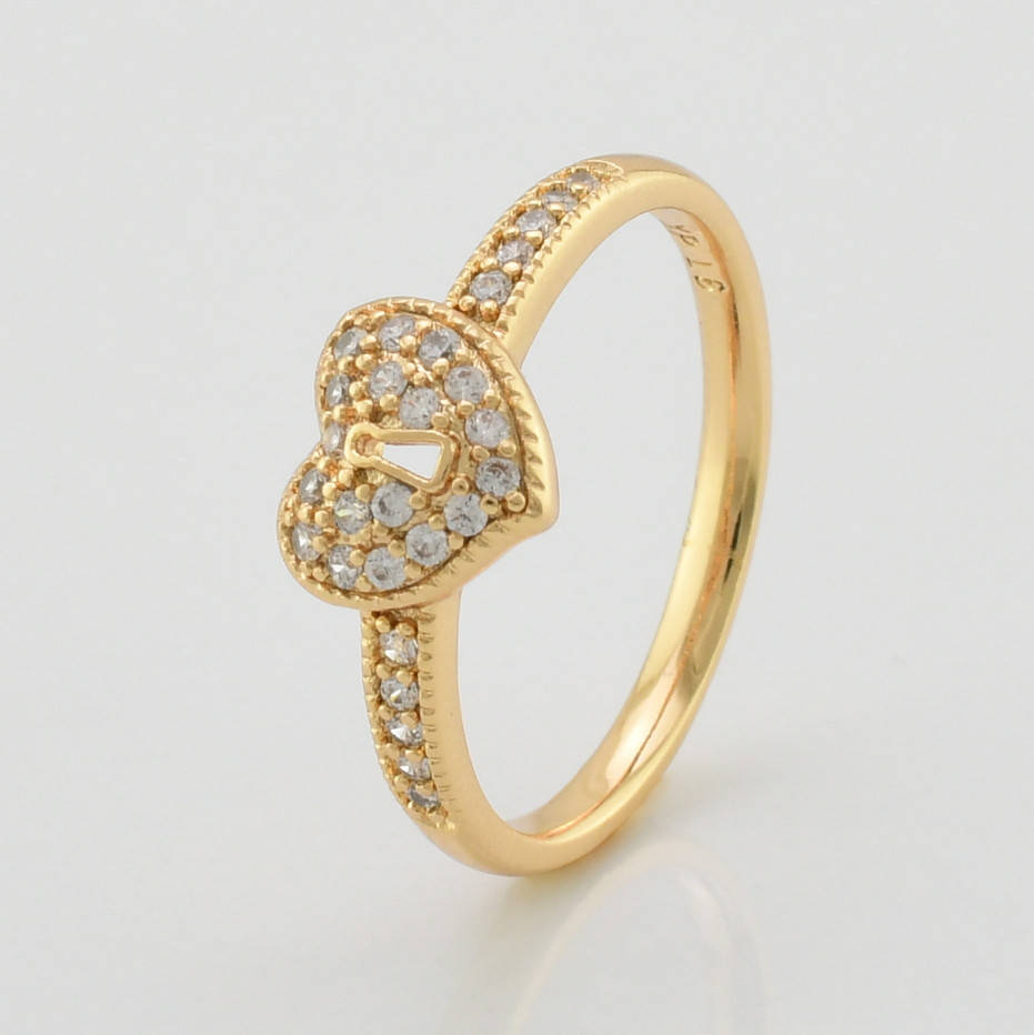 

Кольцо Xuping 13791 ширина 7 мм фианит позолота 18К размер 19