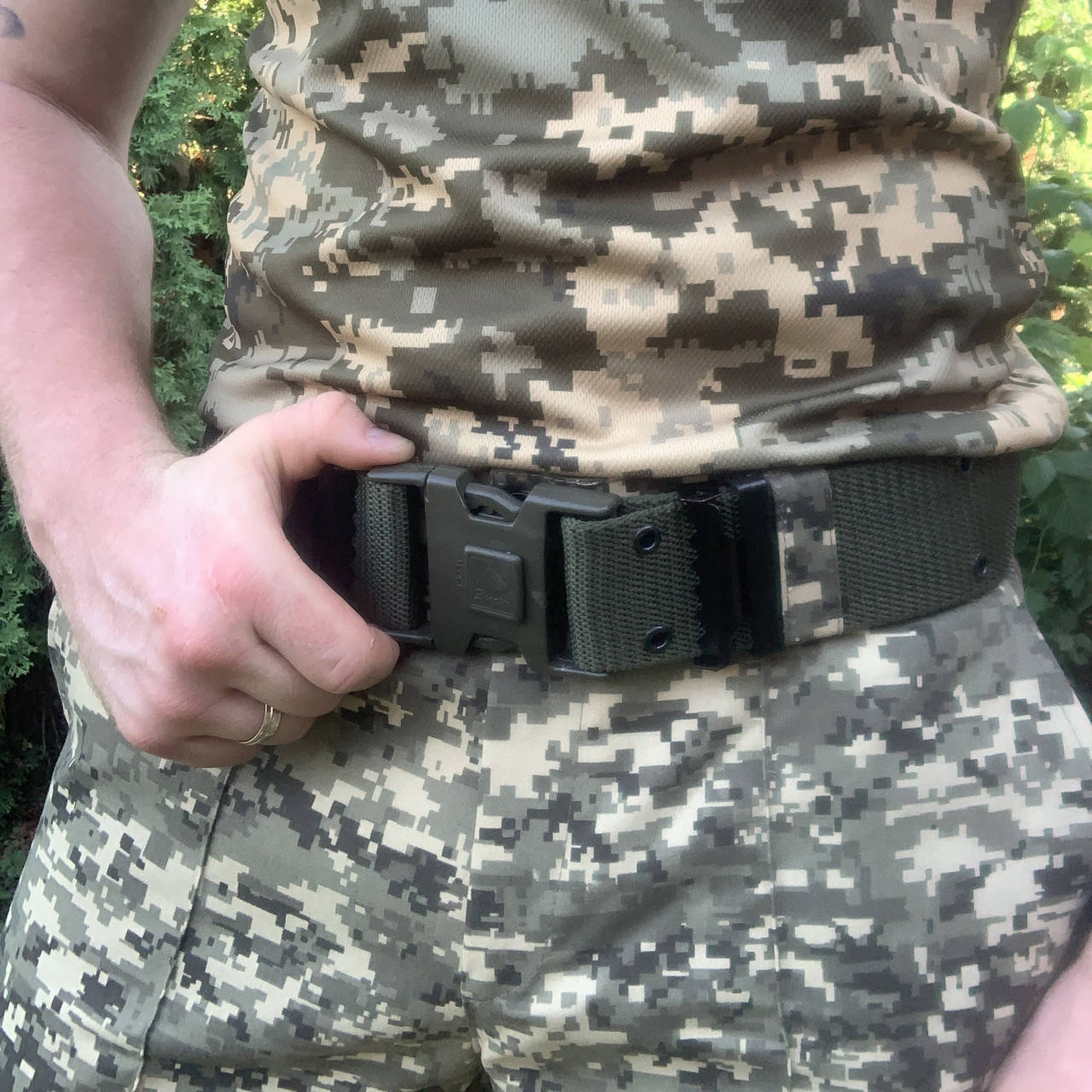 

Ремень тактический с металическими люверсами Хаки Donatim (Ш - 5.5 см / Д- 120 см)