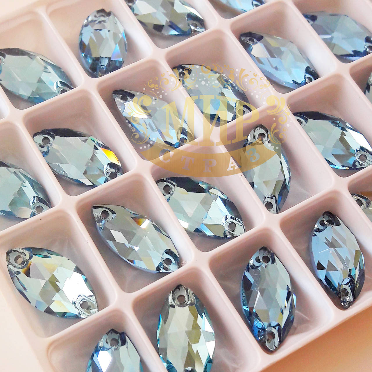 

Пришивные лодочки стекло Lux, цвет Lt Sapphire, 9x18мм, 1шт