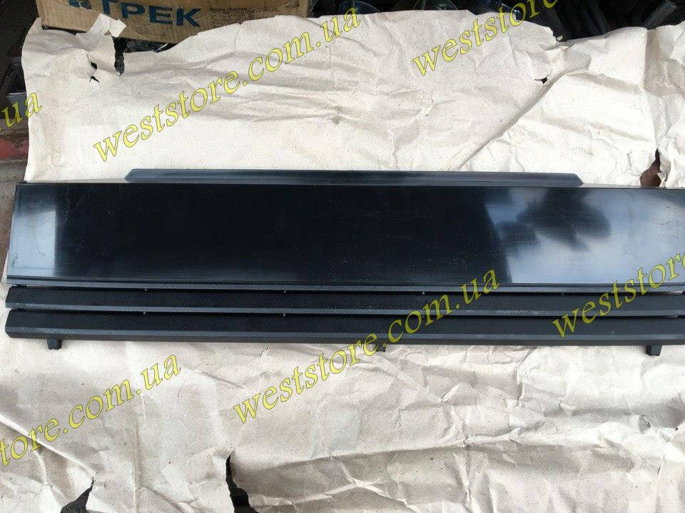 

Решетка радиатора заз 1102 таврия Завод 110206-8401014-10, Черный