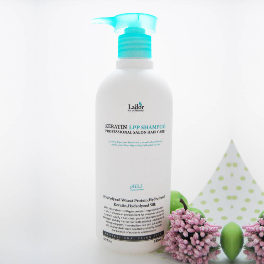 

Безсульфатный протеиновый шампунь Lador Keratin LPP Shampoo 530мл