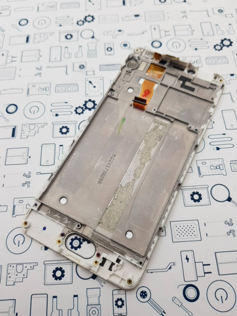 

С дефектом. Дисплей Meizu M5c M710H модуль белый сервисный оригинал с разборки