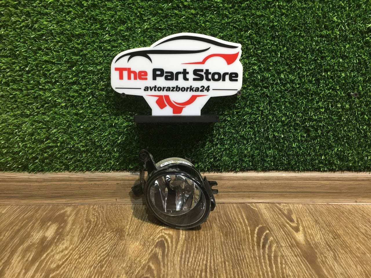 

Фара противотуманная левая Skoda Octavia Scout Шкода Октавия Скаут 2008-2013, 1Z0941699E