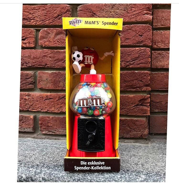 

Диспенсер M&M´s Schokolinsen Spender (красный с мячом)