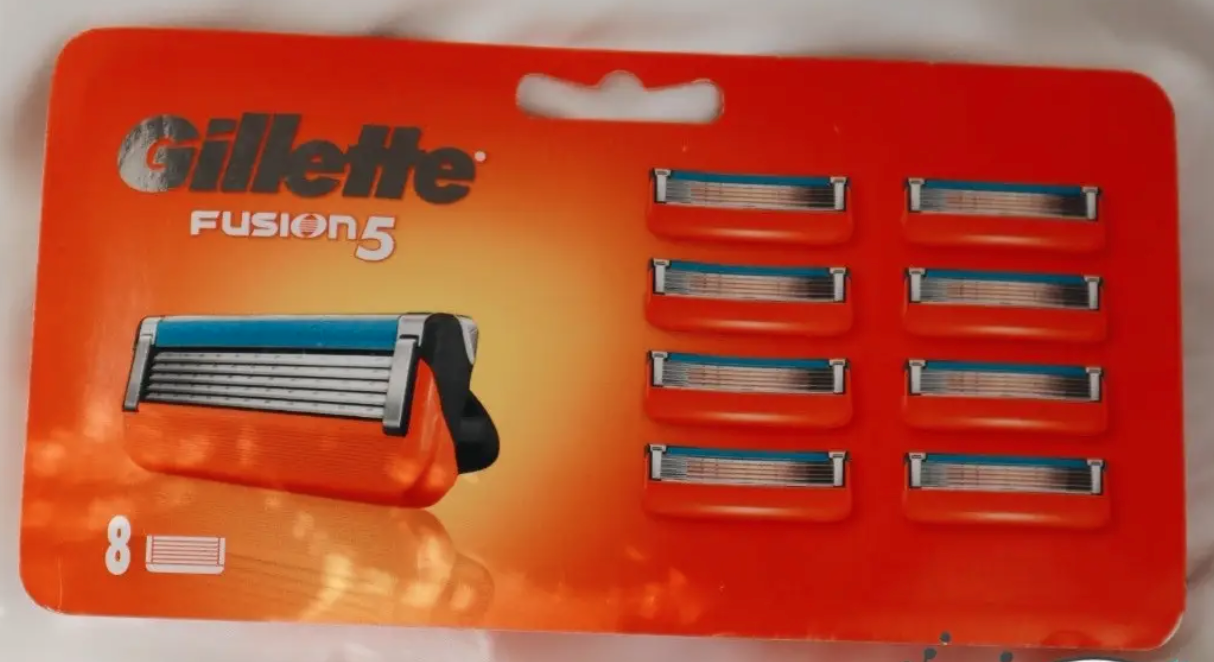 

Gillette Fusion 8 шт. в упаковке сменные кассеты для бритья (оригинал джилет)