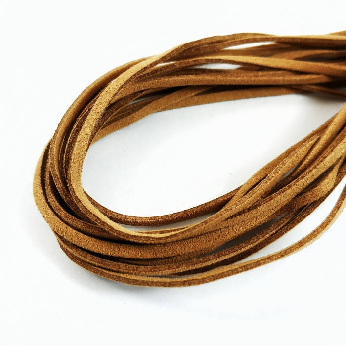 

Шнур Замшевый, Бежевый, Ширина 3мм, Толщина 1.5мм, (УТ100021288)