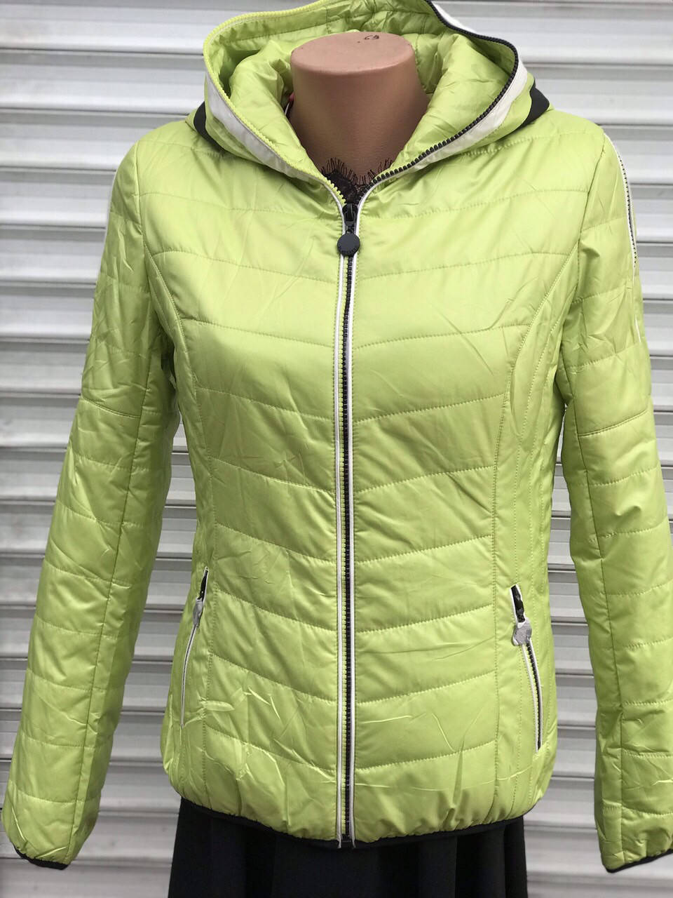 

Весенняя осенняя женская салатовая куртка распродажа, Салатовый