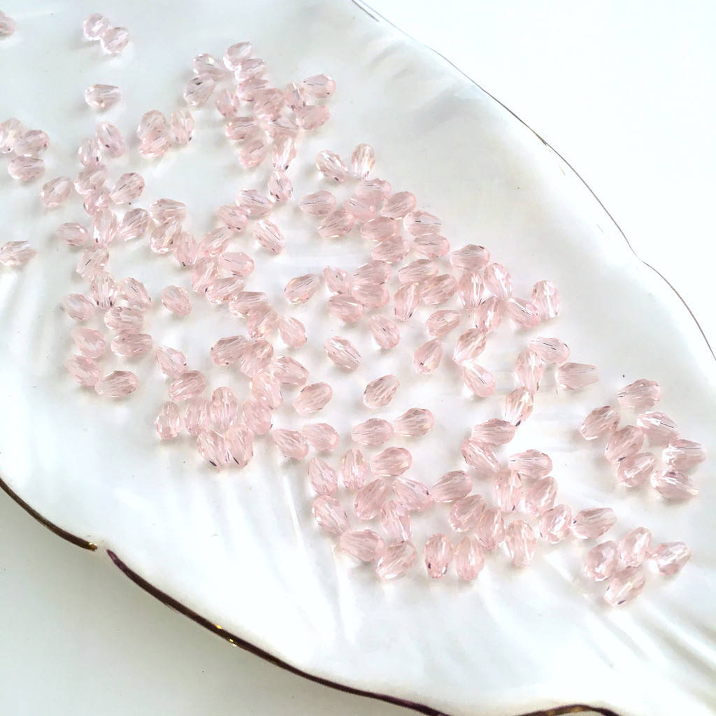 

Бусины хрустальные. Капля 3х5 мм. Розовый прозрачный. Упаковка 20 шт.