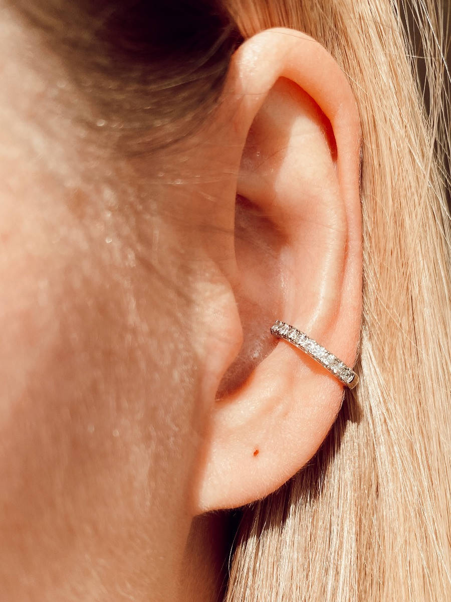 

Женские серебряные серьги - каффы Adali классик полукруг кубическими цирконами 1,60 гр