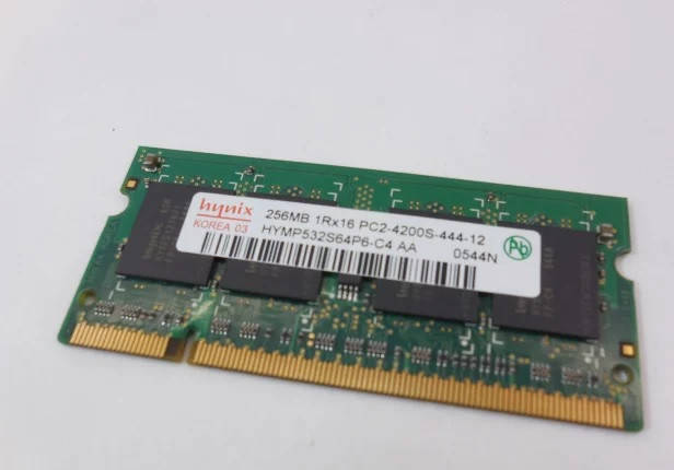 

Оперативная память для ноутбука Sodimm DDR2 256mb, pc4200, 5300 (Разный Бренд...) бу