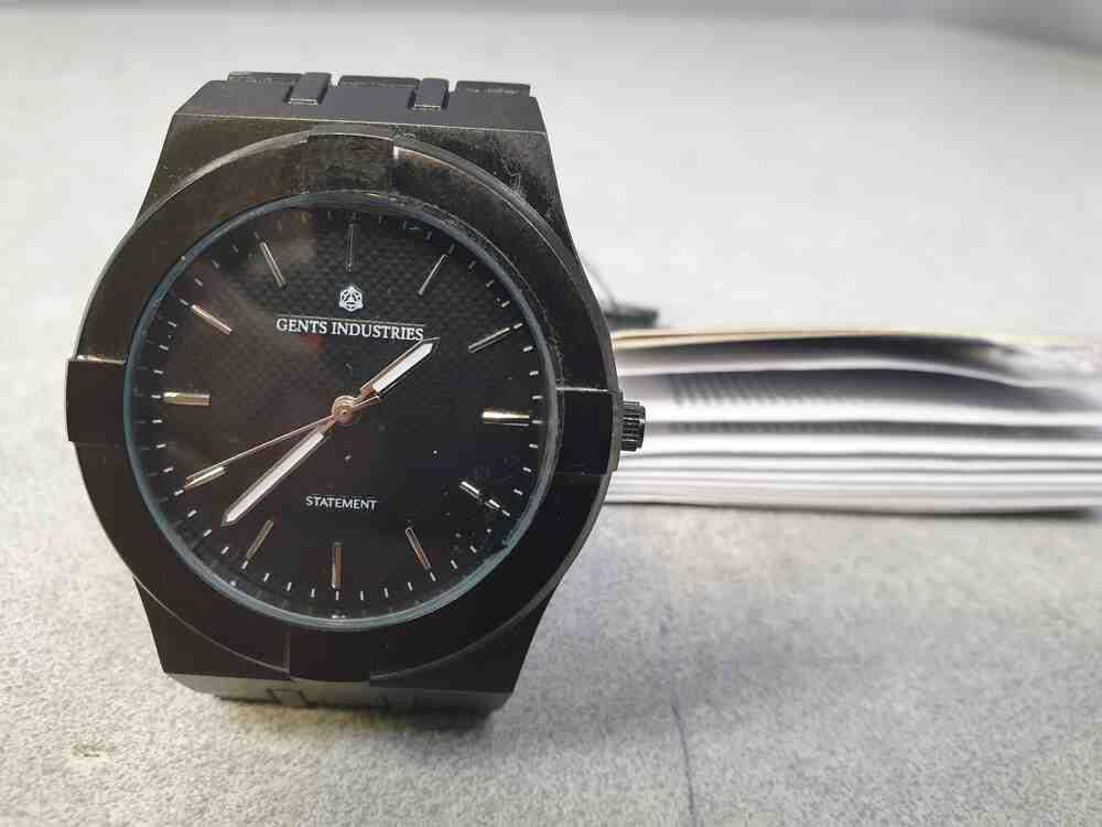 

Наручные часы Б/У New Yorker SMG