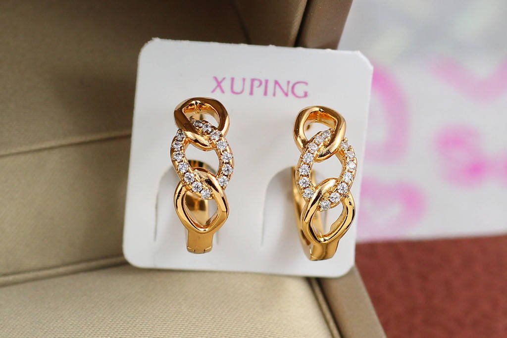 

Серьги Xuping Jewelry колечки ремешки 1,7 см золотистые