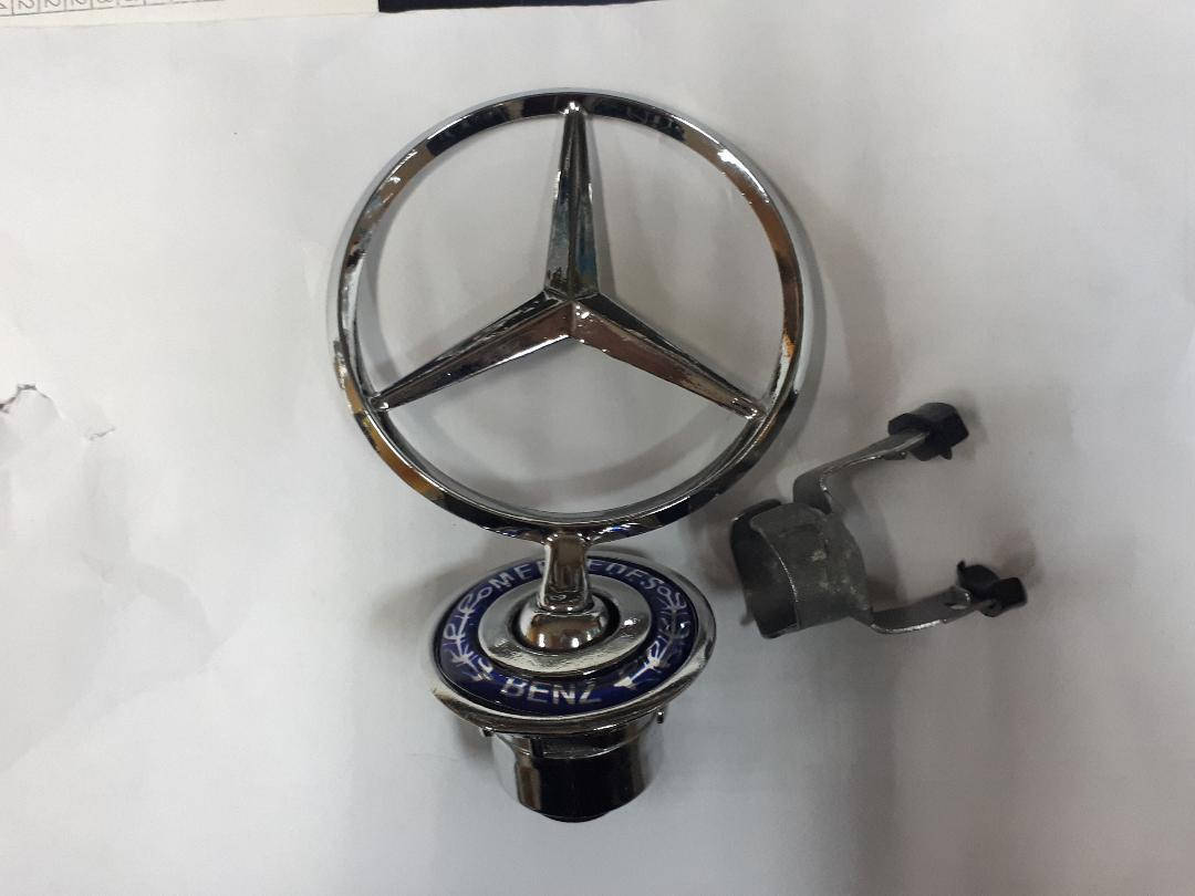 

Эмблема на капот Mercedes прицел кузов 202, 210, 220, 211, 212