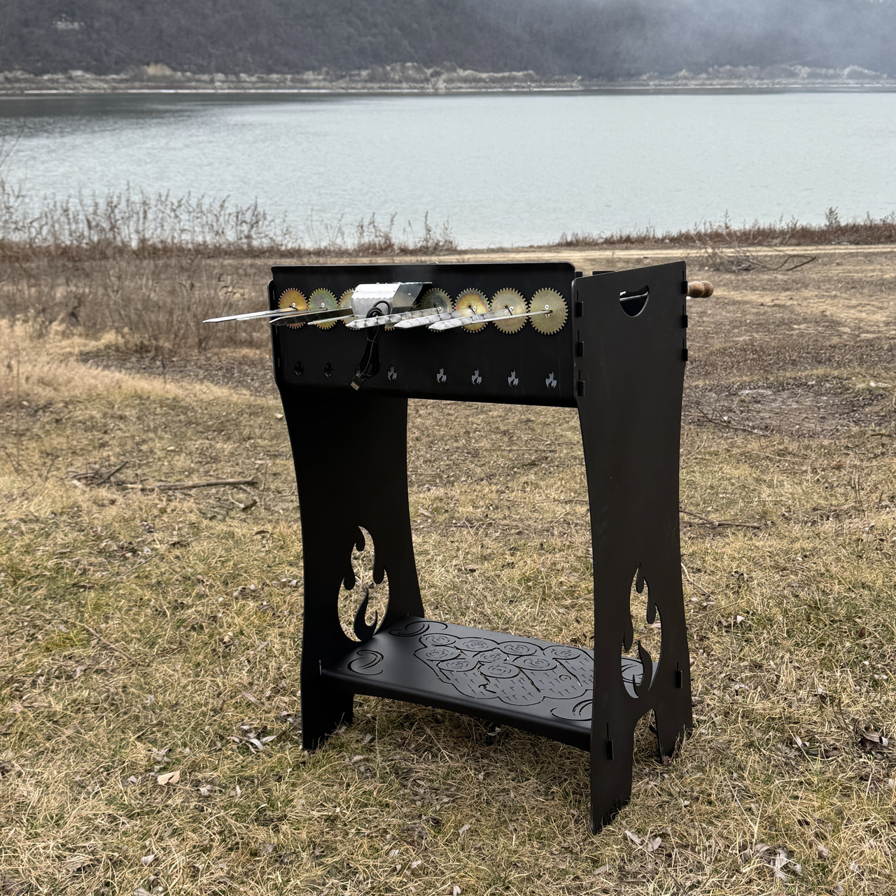 Мангал розбірний високий з автоматичною шашличницею на 8 шампурів