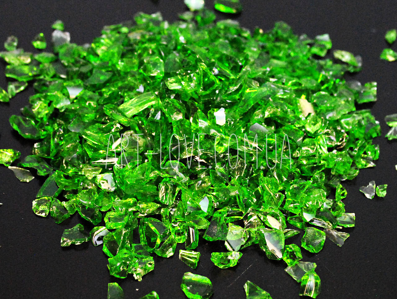 

Стеклянная крошка "ИЗУМРУДНАЯ" 5-8мм