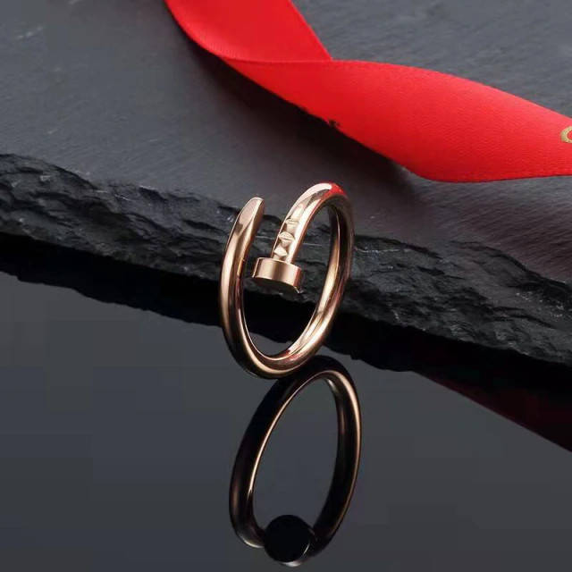 

Женское кольцо «Гвоздь» с позолотой в стиле Cartier, р. 16.5, 17.5, 18, 19
