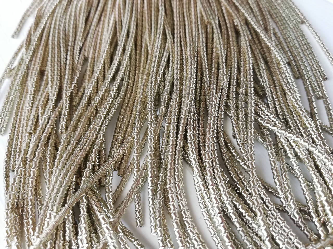 

Канитель фігурна 1,5 мм Pale Gold Індія 5 г