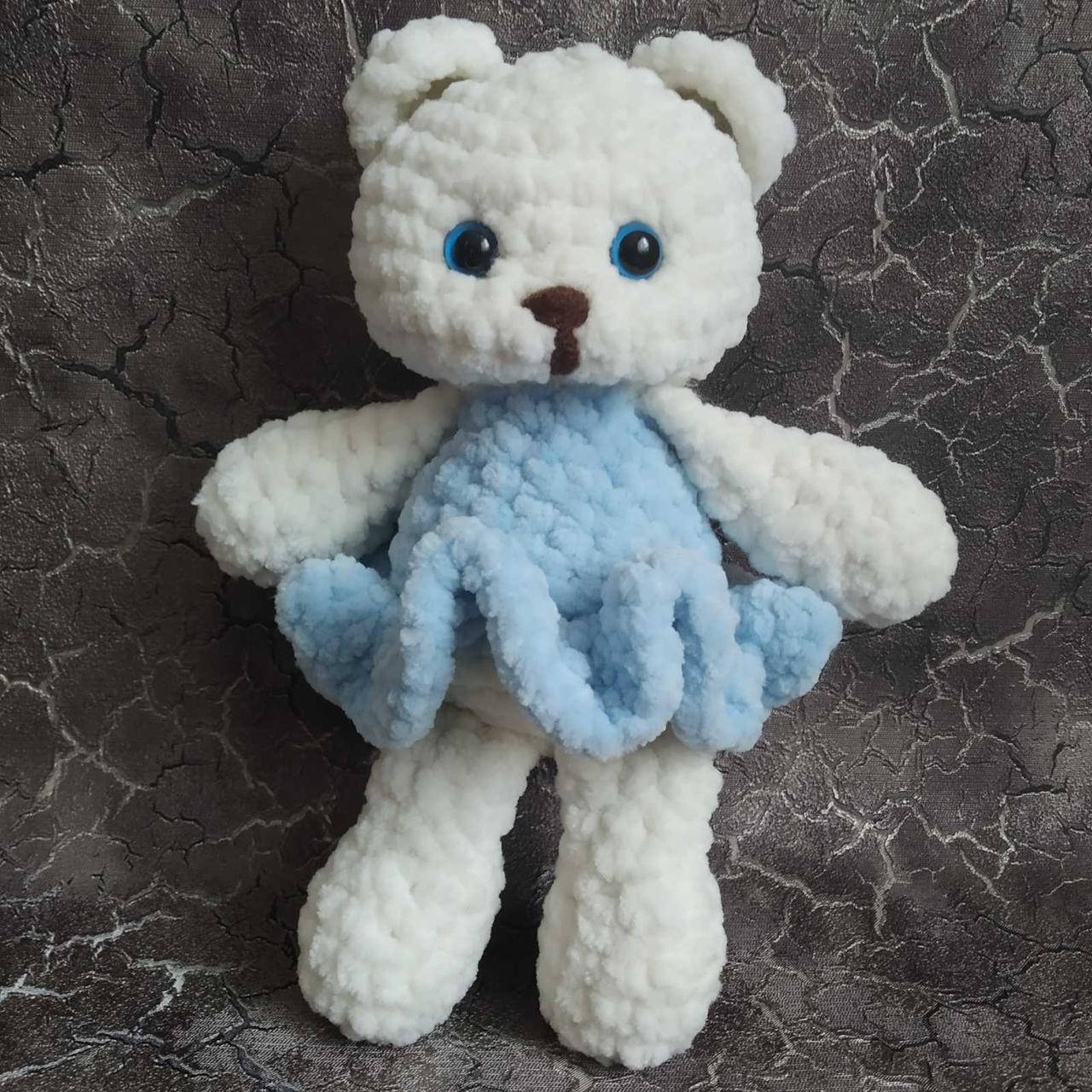 

Мишка в голубом 20см. Игрушка ручной работы