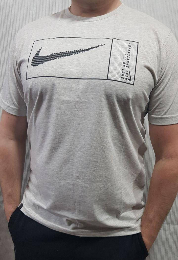 

Мужская спортивная футболка Nike бежевая трикотаж коттон M, Бежевый
