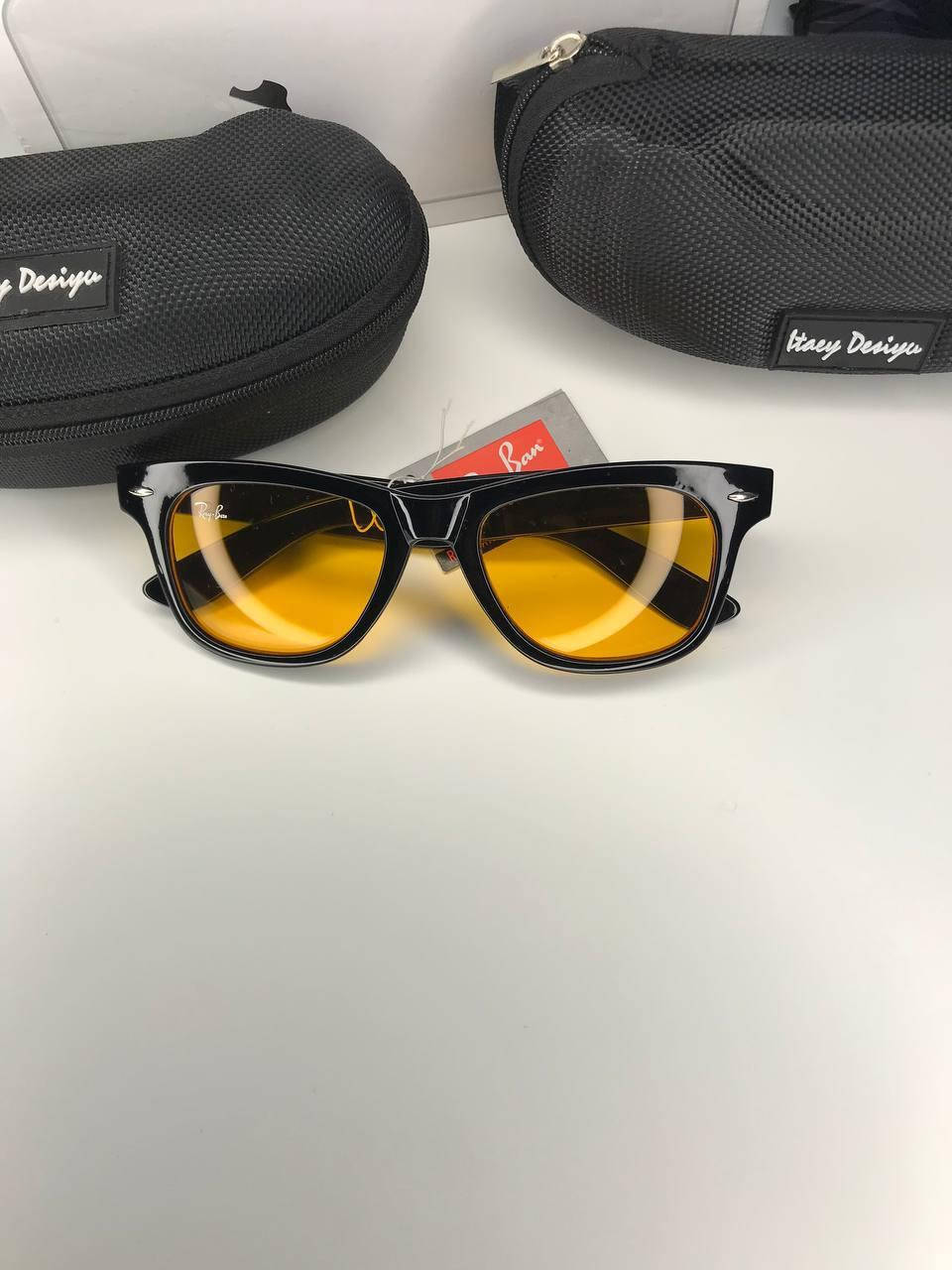 

Солнцезащитные очки Ray Ban Wayfarer, Черный