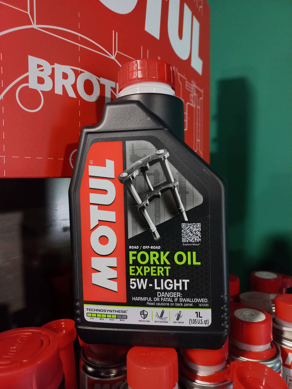 

Масло вилочное MOTUL / Fork Oil Expert Light / 5W / 1 л