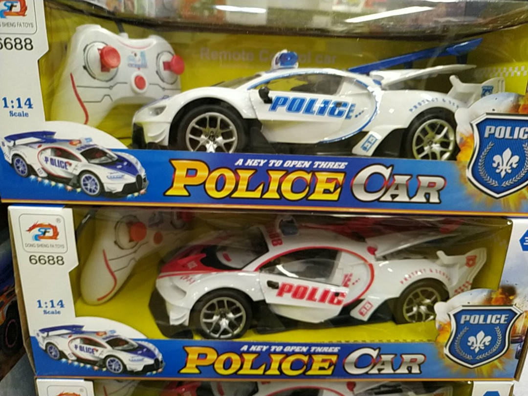 

Машина на радиоуправлении Полиция 6688-91A , аккумул.,свет