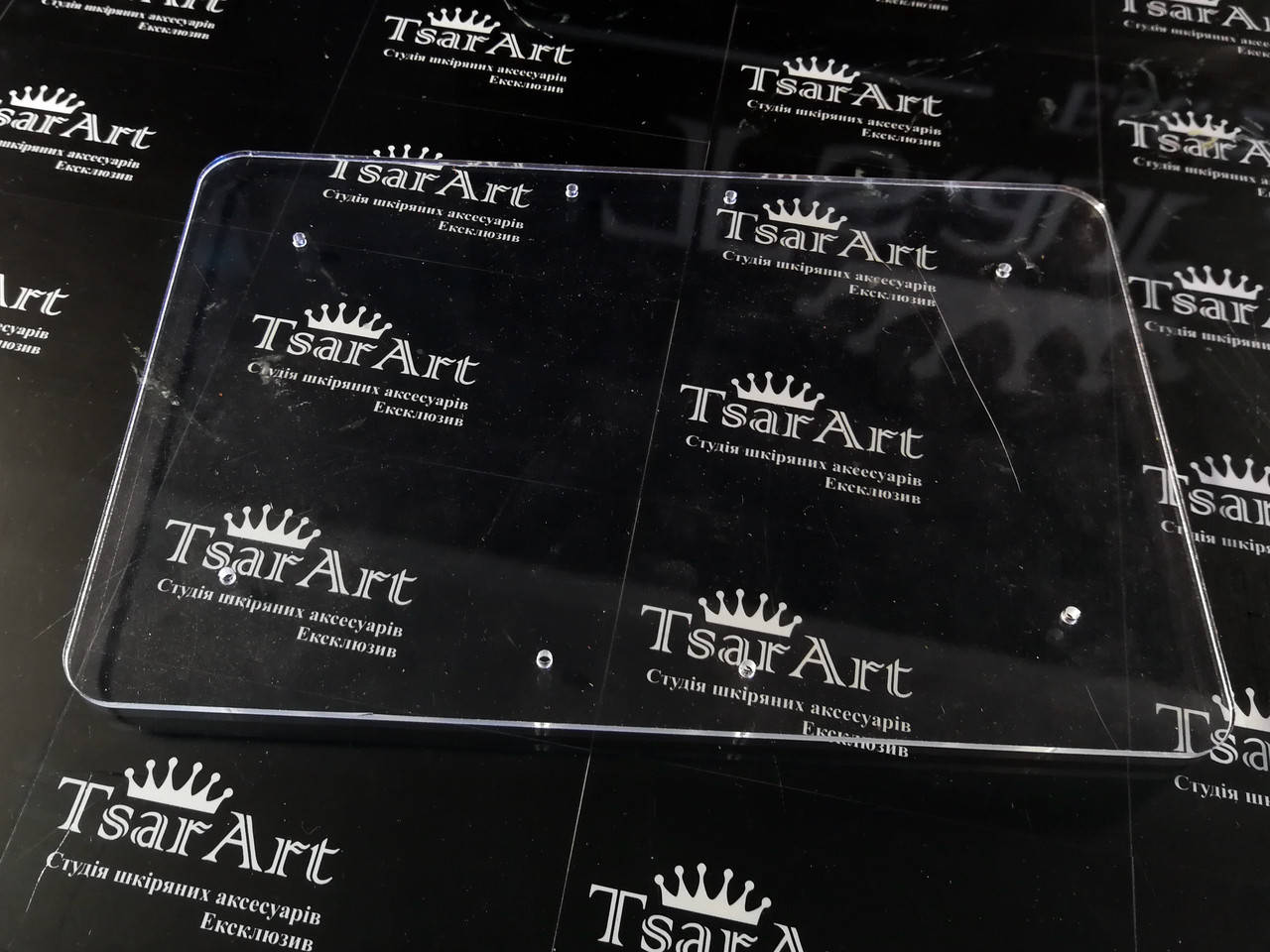 

Лекала для ключницы на 6 карабинов