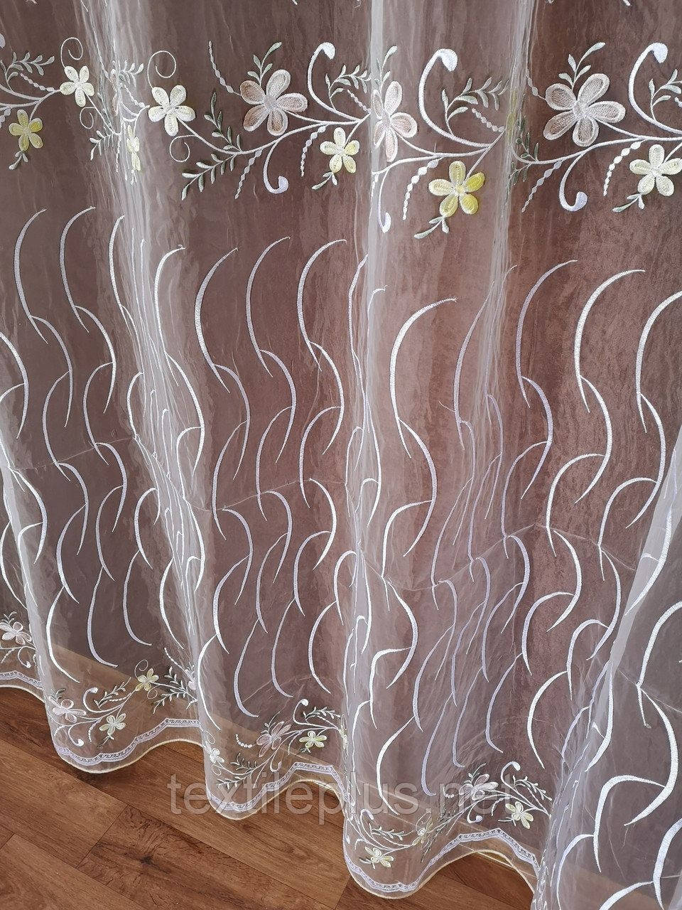 

Тюль айвори с цветочным декором