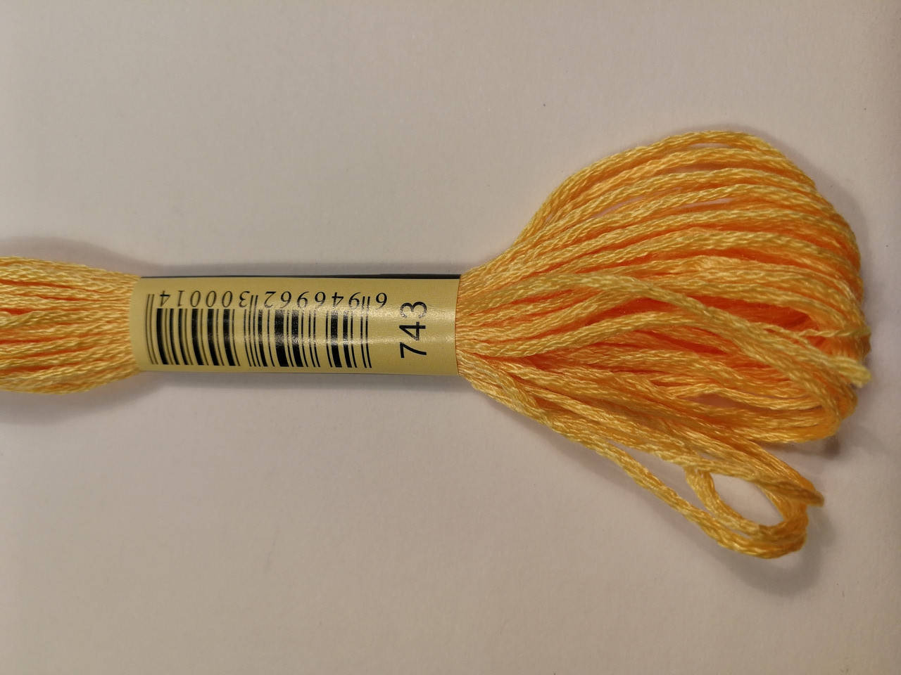 

Мулине СХС 743 желтый