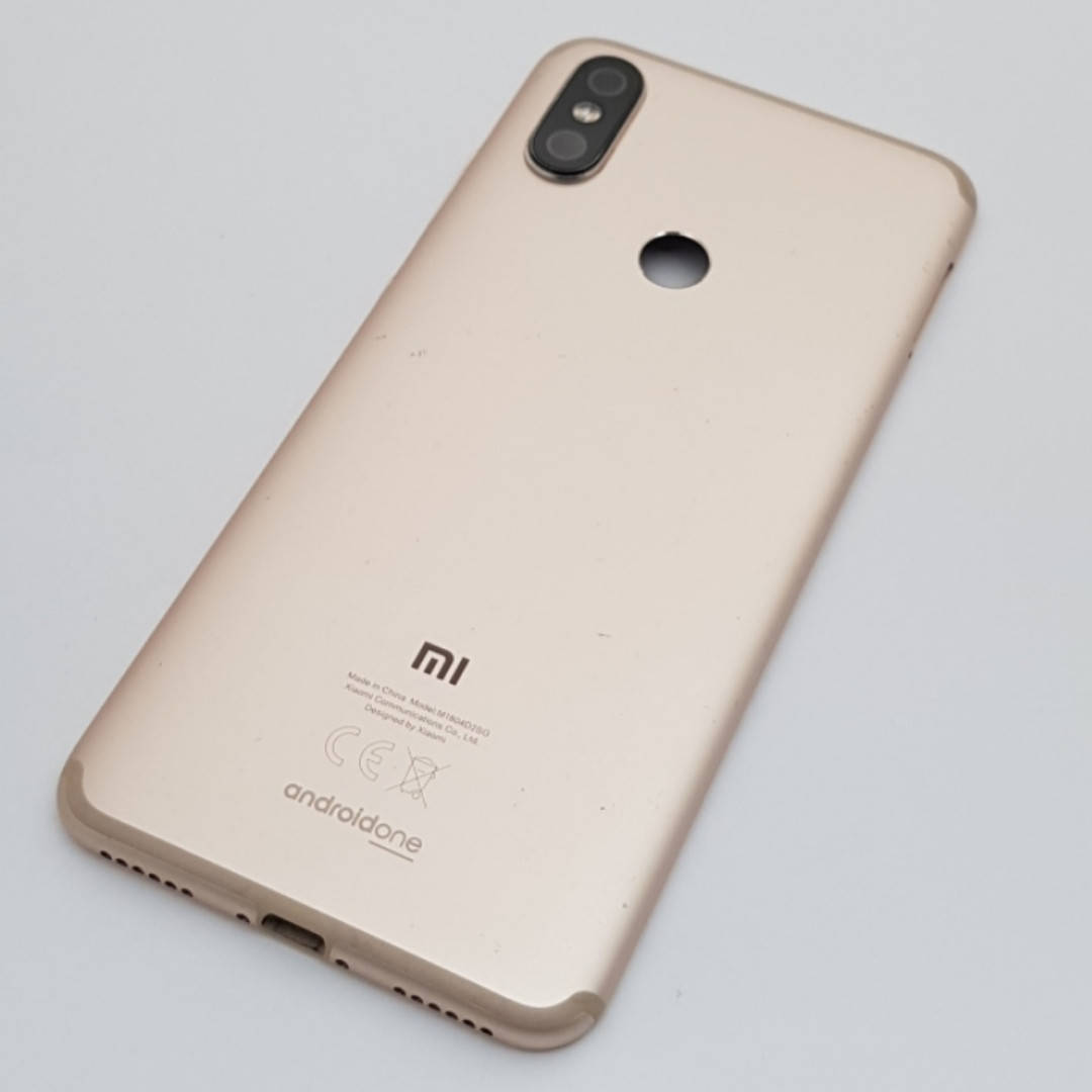 

С дефектом. Задняя крышка Xiaomi Mi A2 золото Сервисный оригинал с разборки, Золотистый